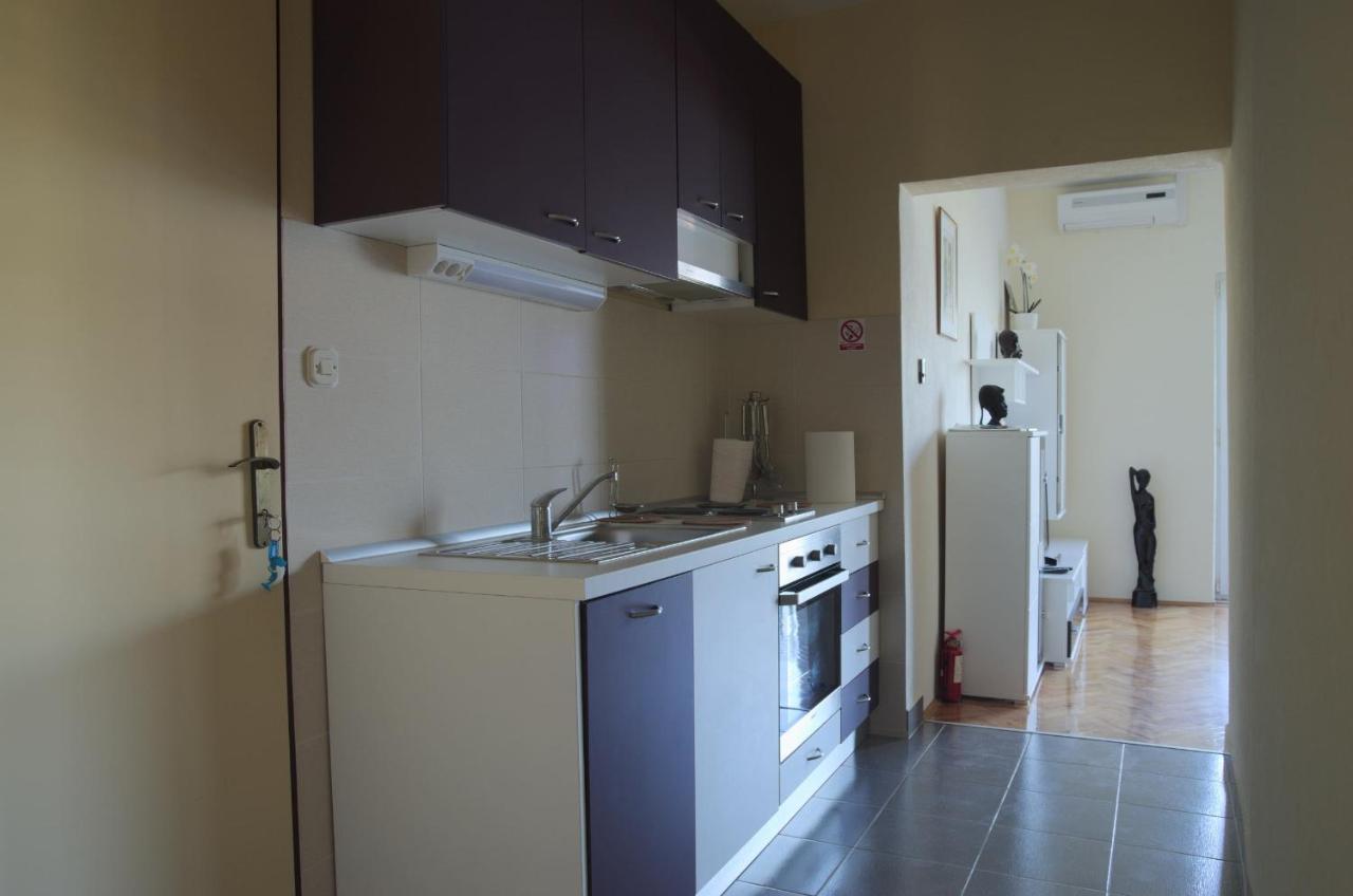 Fei Fei Apartments 2 Račišće المظهر الخارجي الصورة