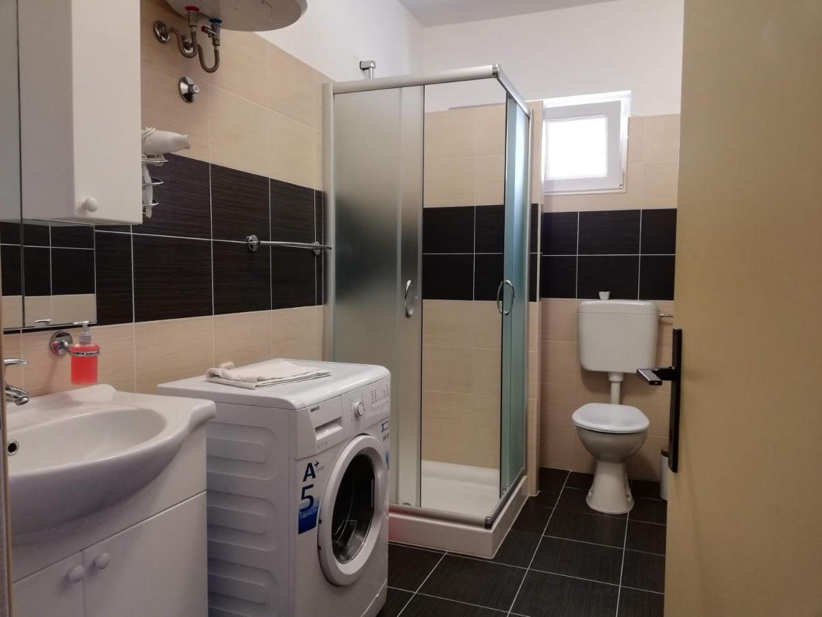 Fei Fei Apartments 2 Račišće المظهر الخارجي الصورة